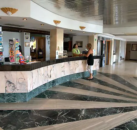 摩里亚海滩公寓式酒店 * 西洛特